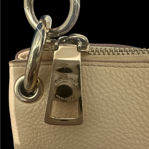 Coach Cream Textured Leather Shoulder Bag - Picture 5 of 9
